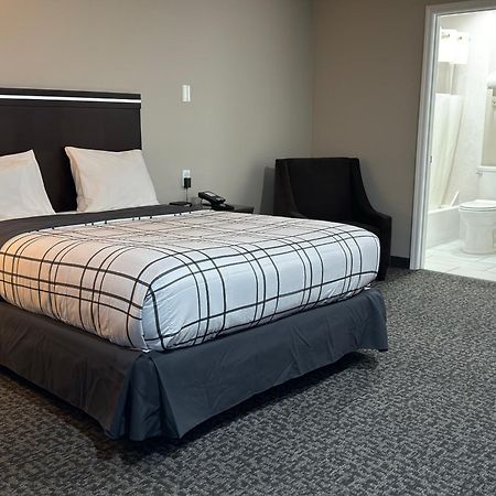 Royal Inn Eugene- Airport Екстер'єр фото