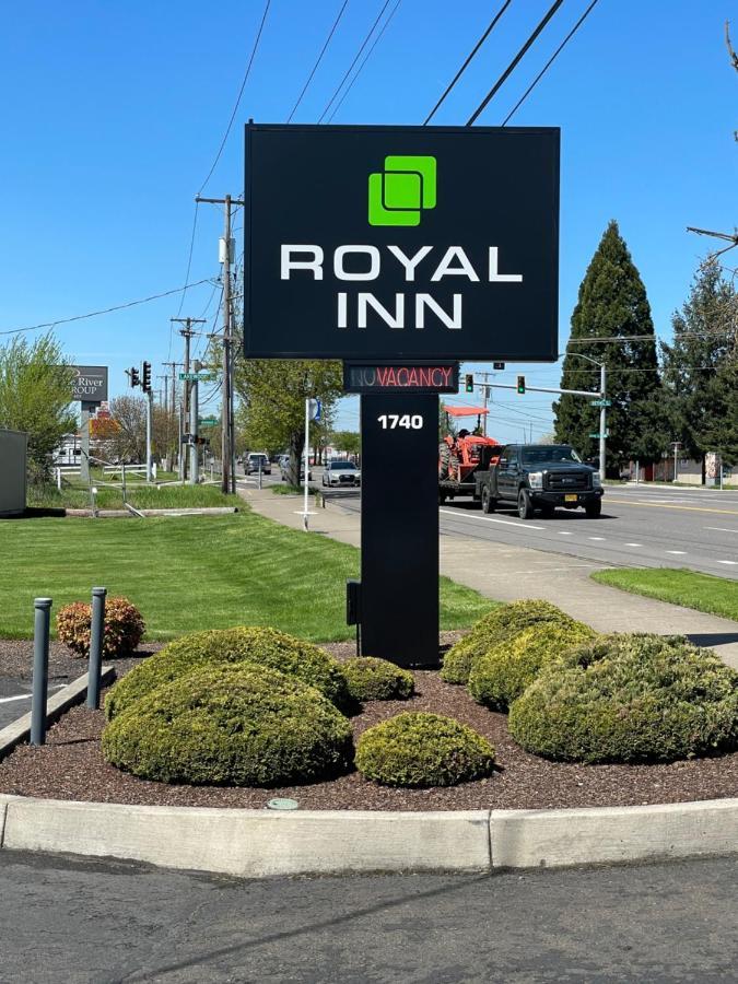 Royal Inn Eugene- Airport Екстер'єр фото